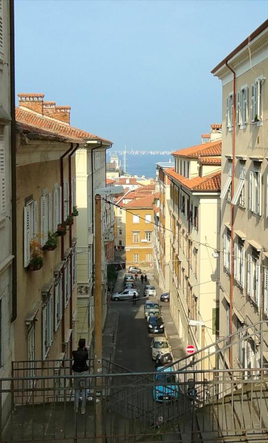 Casa Antica - Historical Apartment In Old City Center Triëst Buitenkant foto