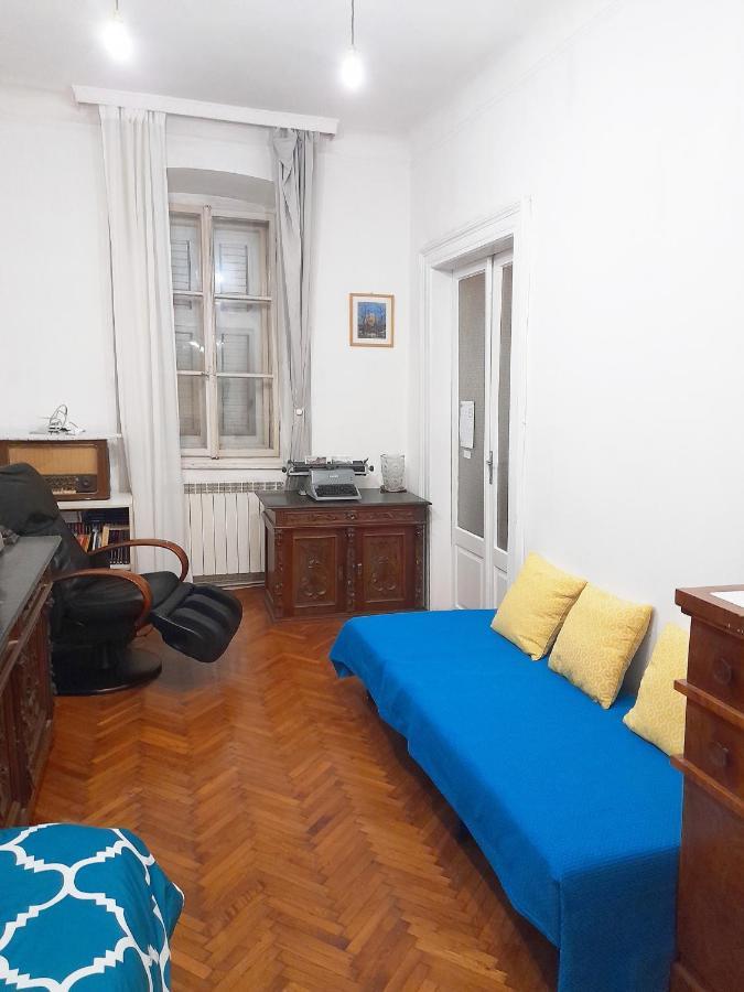 Casa Antica - Historical Apartment In Old City Center Triëst Buitenkant foto